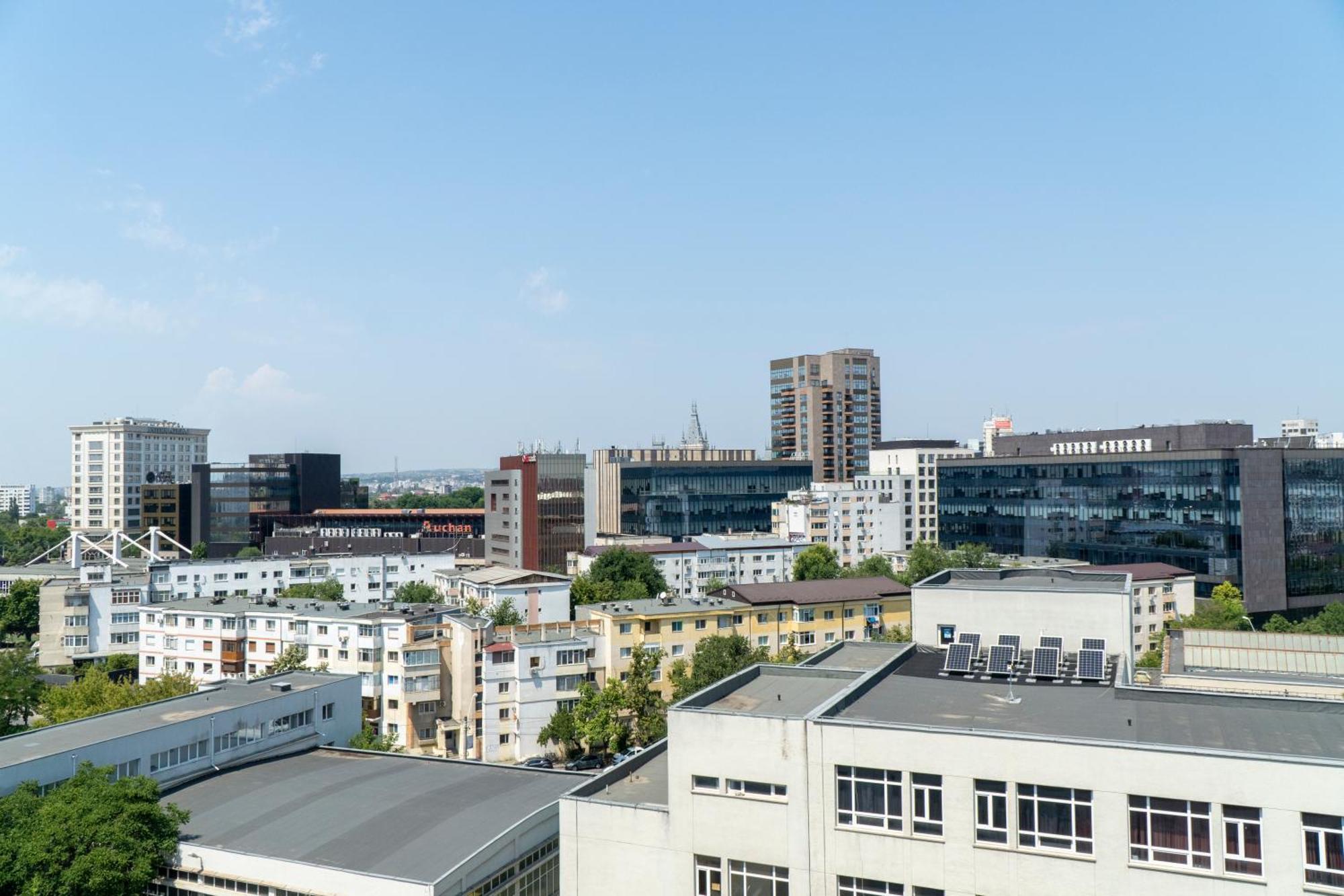 Center Apartment Palas Mall View Яш Екстериор снимка