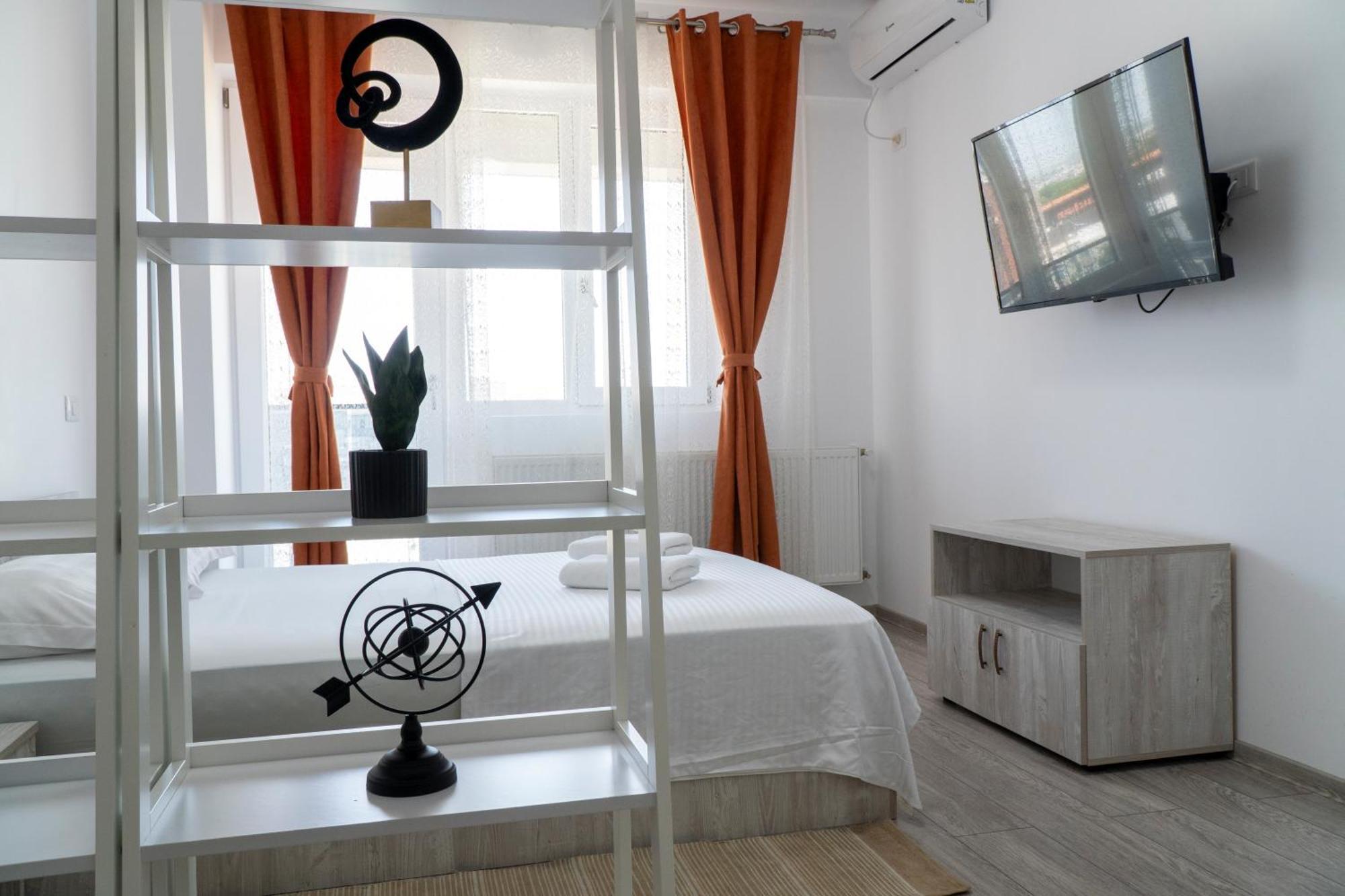 Center Apartment Palas Mall View Яш Екстериор снимка