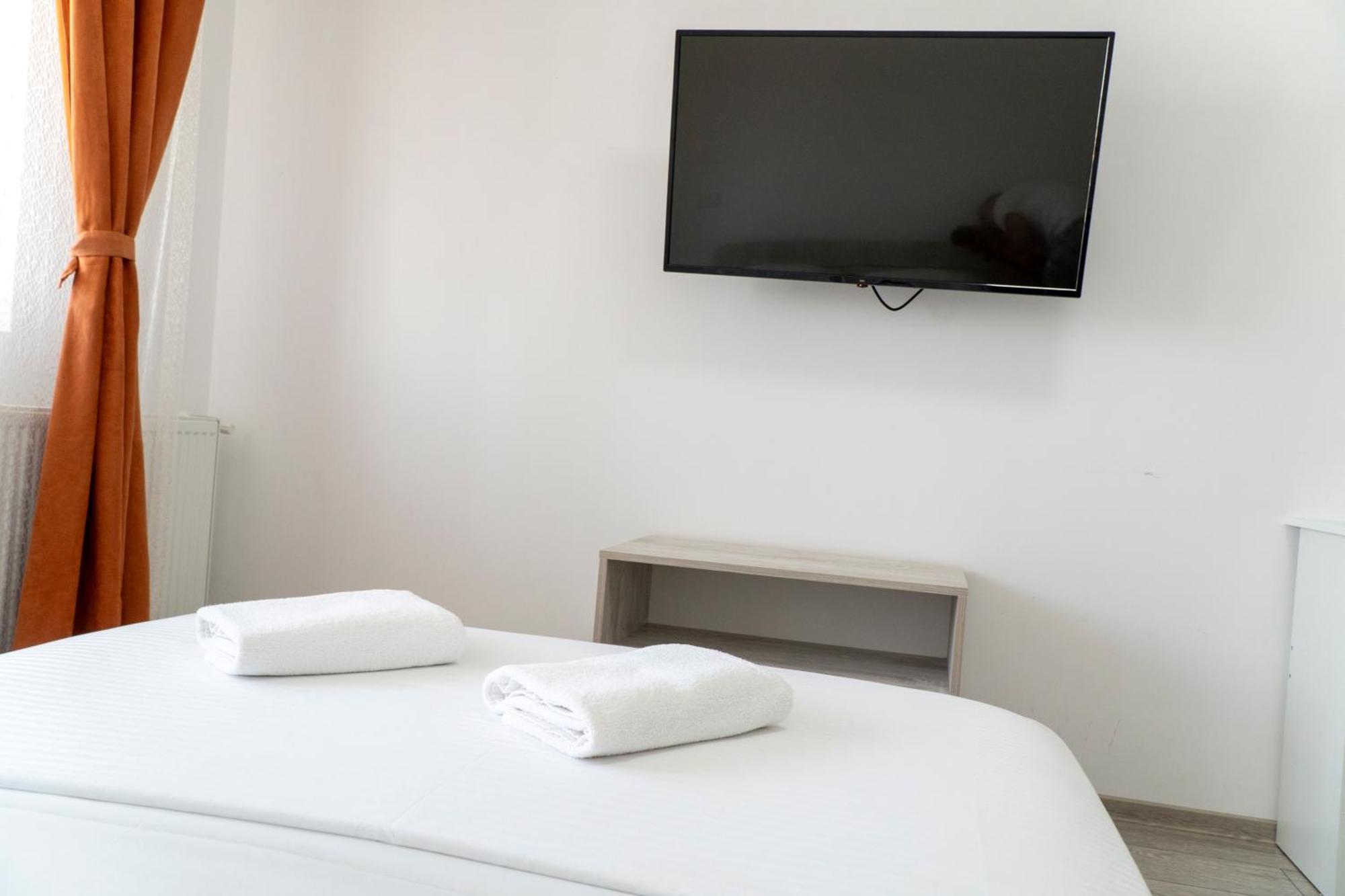 Center Apartment Palas Mall View Яш Екстериор снимка